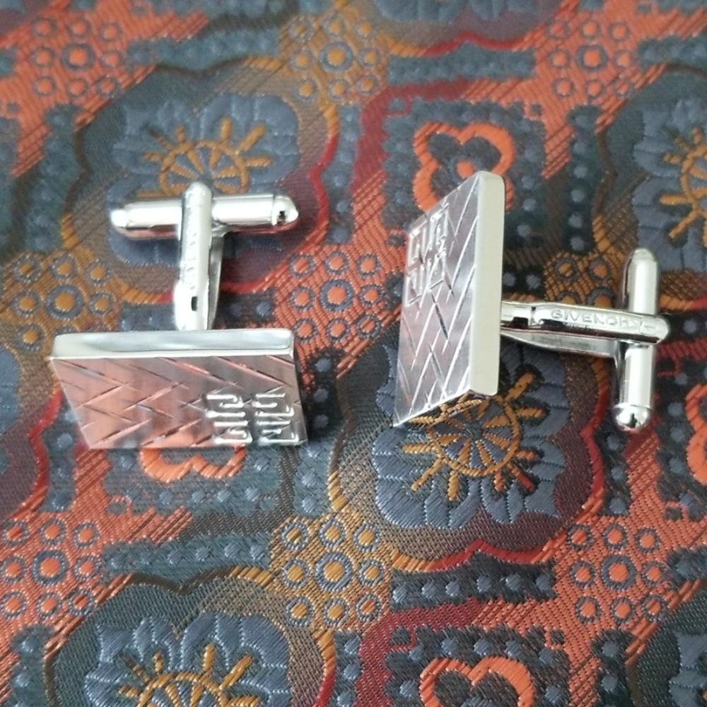 Authentic Givenchy Cuff Link Set - image 7
